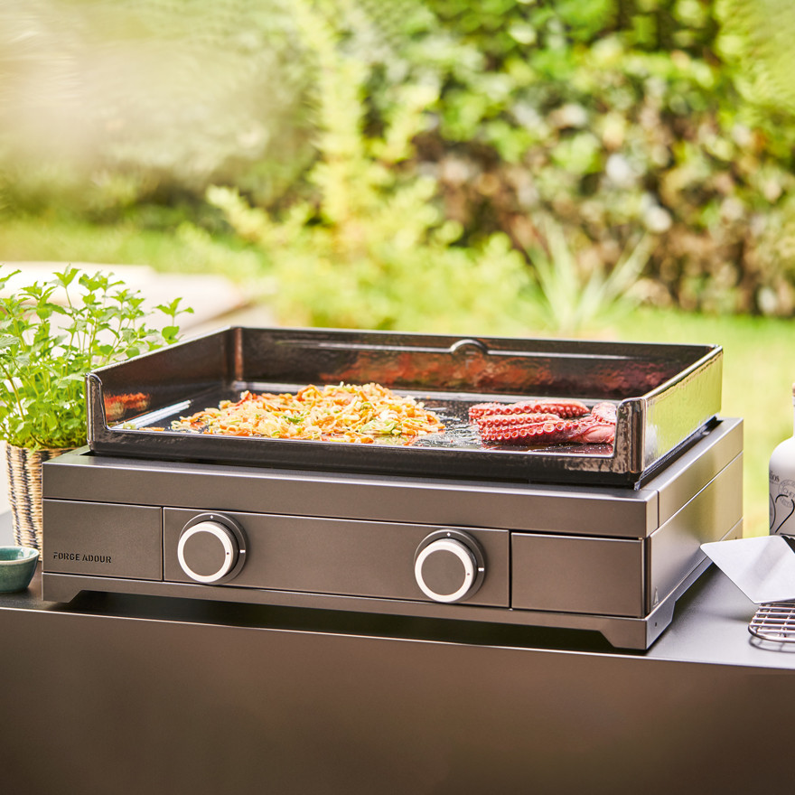 Pack Plancha Modern 60 Gaz, Chariot et Capot Noir | Forge Adour