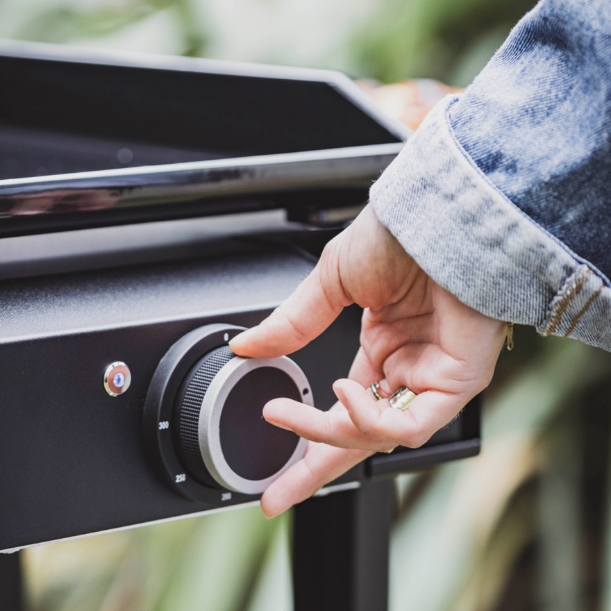 Plancha Base 60 Électrique Noir + Chariot + Capot | Forge Adour