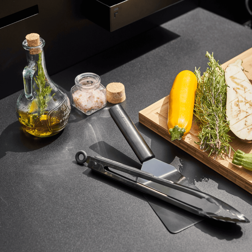 Korte tang van titaan