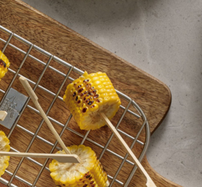 Maïslolly op de plancha, barbecuesaus