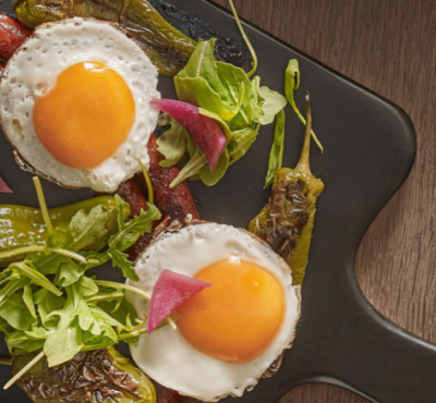 Spiegeleier, Txistorra und Padron pimientos