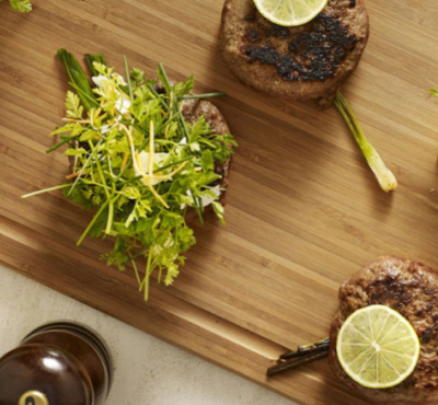 Thailändisches Rindersteak mit Kräutersalat