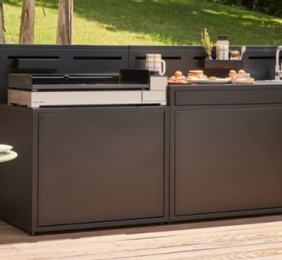 Plancha vs barbecue ? Que choisir ?  Le guide pour bien choisir